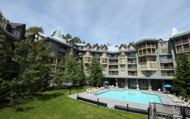 Whistler Cascade Lodge