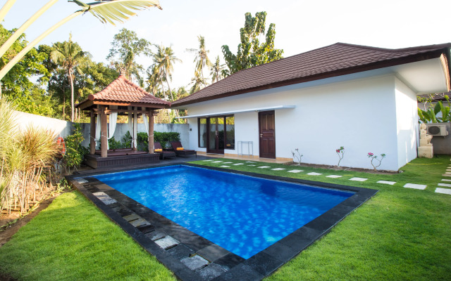 Puri Saron Hotel Baruna Beach Cottages