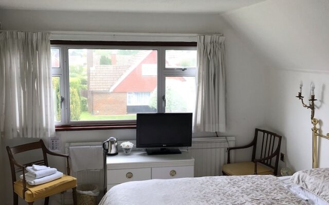 Lolas Bed And Breakfast