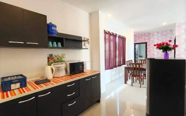 บ้านพลอยฟ้า พูลวิลล่า หัวหิน บ้านพักส่วนตัว ปิ้งย่าง ทำอาหารได้ มีโอเกะ ใกล้ 7-11