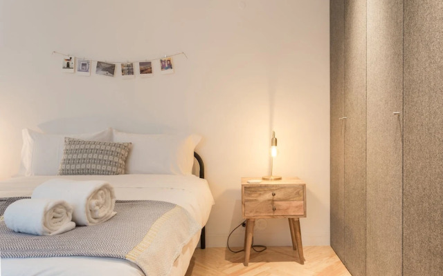 Bright & Spacious Sanctuary in the Center of Porto