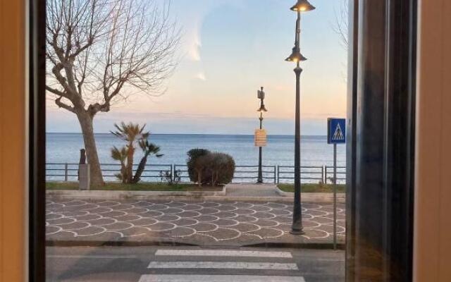 Una Finestra sul Mare