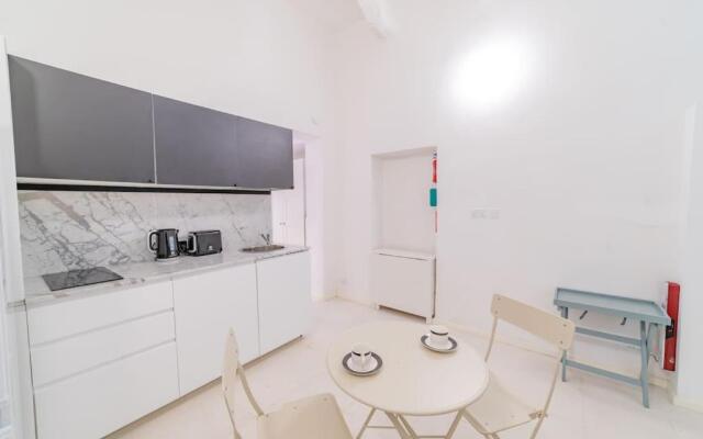 AF 3 - Modern 1 bedroom maisonette
