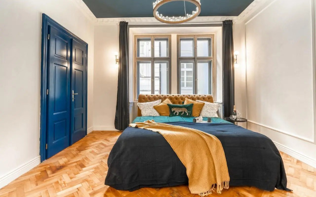 Charles Bridge Suite by Riverside