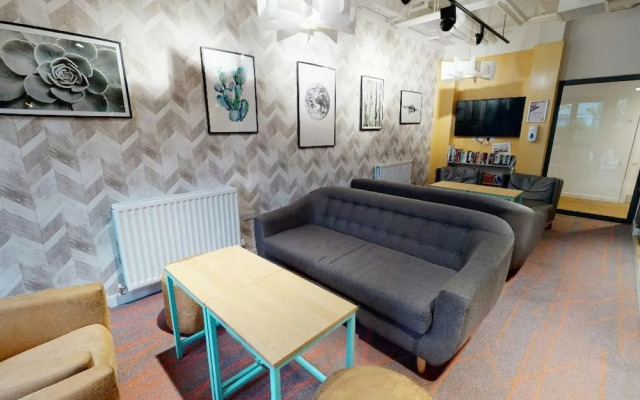 Student Only Private Room at Collingwood