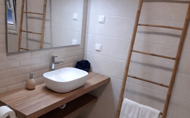 Hall 92 Quartos com WC em moradia com piscina A-das-Lebres Loures