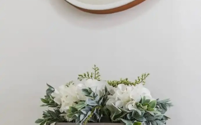 Urban Scene - Free Parking