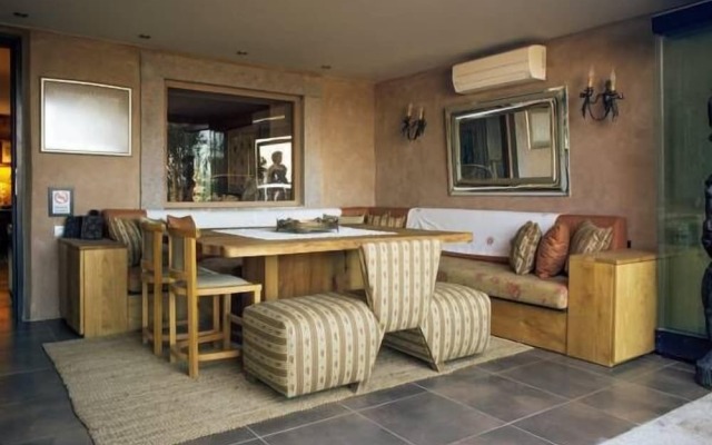 Assosyal Hotel