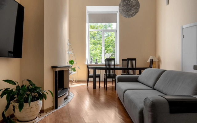 Апартаменты на бульваре Конногвардейский 6