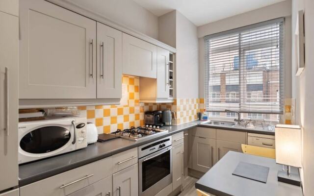 Fully Redecorated Lovely 1 Bed Home in Westminster