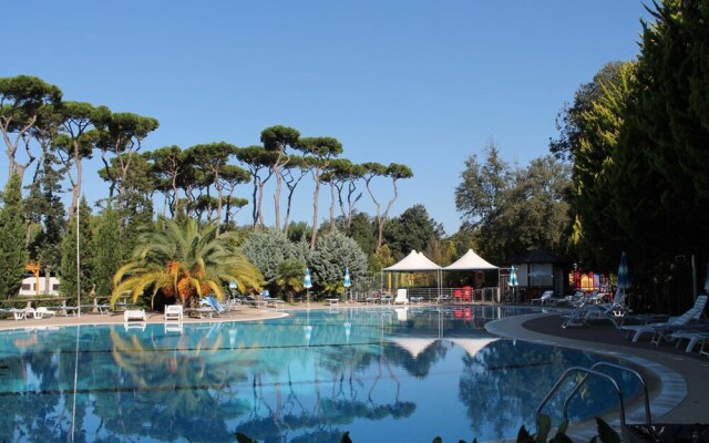 Comfort Mobilehome Camping in Viareggio 5pers R28