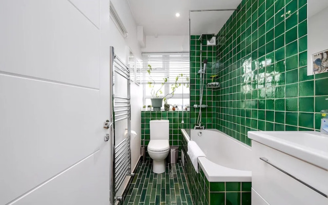 Stylish Brixton Hill Studio With Modern Charm
