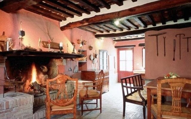 Castello Del Poggiarello Di Stigliano