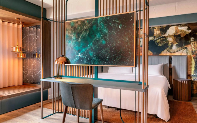 Renaissance Amsterdam Hotel