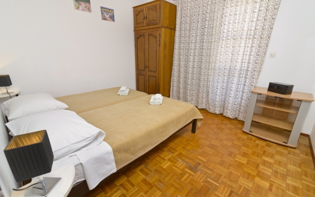 Apartment Ive - with sea view: A2 Tisno, Island Murter