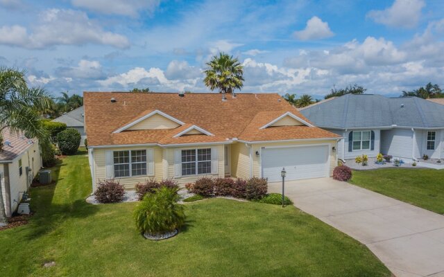 Limestone Avenue 1264 by White Pelican VR