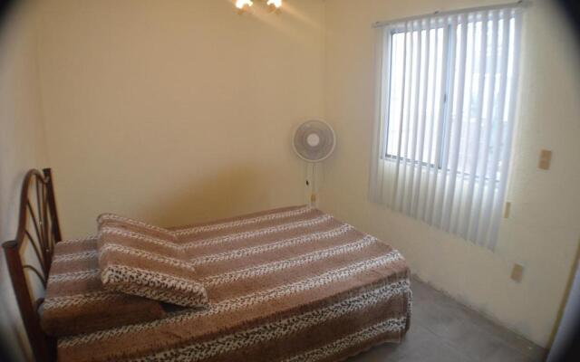 Condominio La Duquesa, Bonita alberca, casi en la puerta, WIFI, Agradable, Tranquilidad