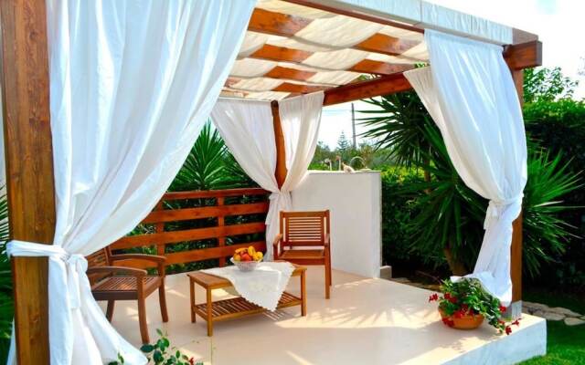 Villa With 3 Bedrooms in San Vito dei Normanni, With Private Pool, Fur