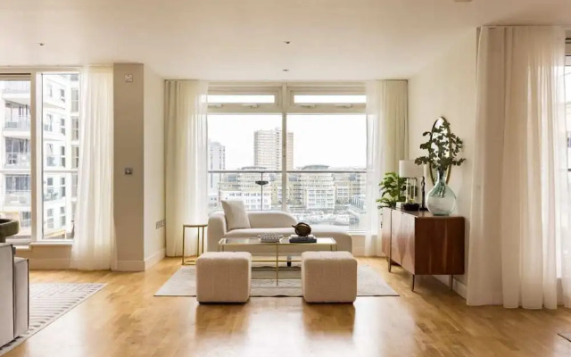 The Riverside Residence - 3bdr Flat With Balcony