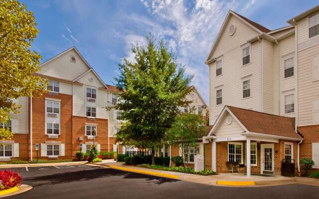 Sonesta Simply Suites Falls Church