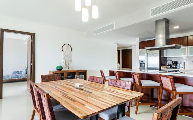 Casa Flamingo 2 Bedroom Condo by Redawning