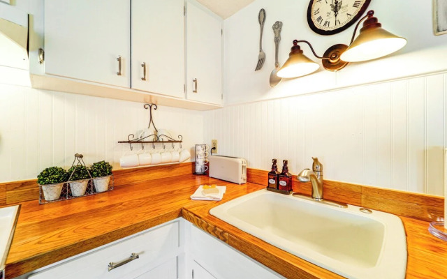 Hike, Sip & Stay: Sugar Mountain Getaway