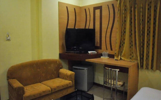 OYO Rooms Limda Chowk II