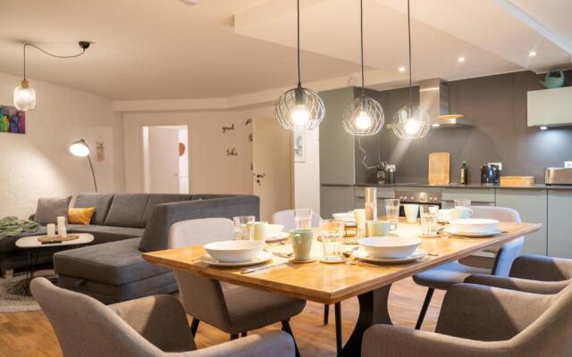 dreamcation - Ehemalige Pfarrer- & Souterrain Wohnung, 3D-Tour, Terrasse, Garten, BBQ