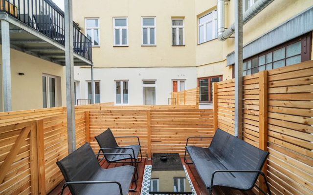 The 15s Apartments