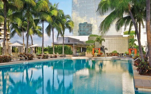 Four Seasons Luxury Private Residences