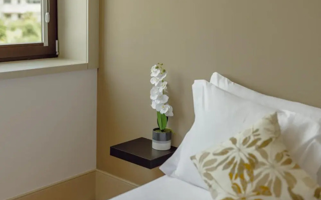 Legacy Oporto Design Apartment G by Vacationy