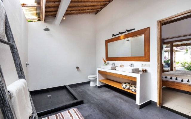 Bali Villa Near the Beach, 2030 – Guest Rooms – Kuta