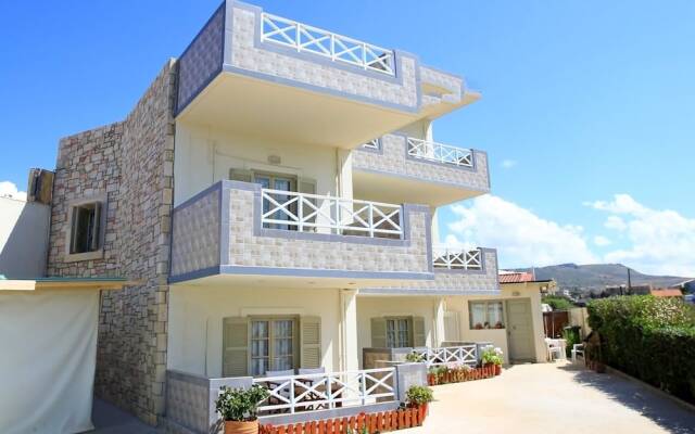 Iris apt Swim sunbathe relax  beachfront