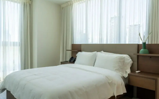 Arcadia Condo Suites