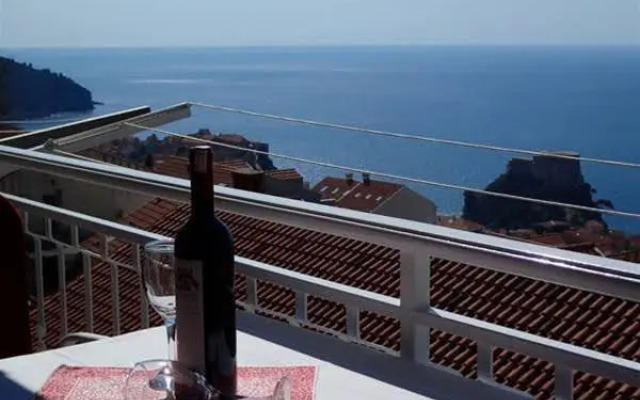 Apartments & Rooms Imperijal