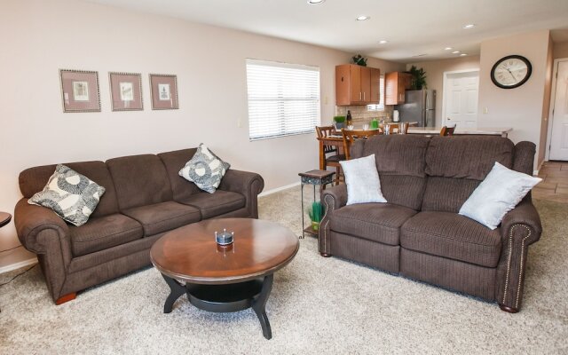 Guest House at The Greens - Dolly Parton's Stampede