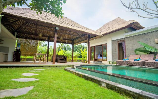 Three Gold Luxury Private Villa