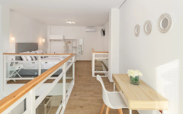 La Luna Suites