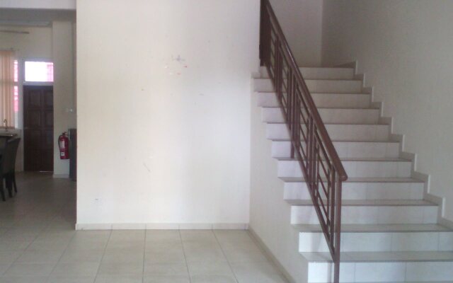 Laksamana Townlodge