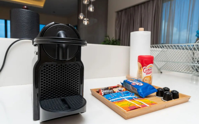 GLOBALSTAY. DAMAC Tower Paramount