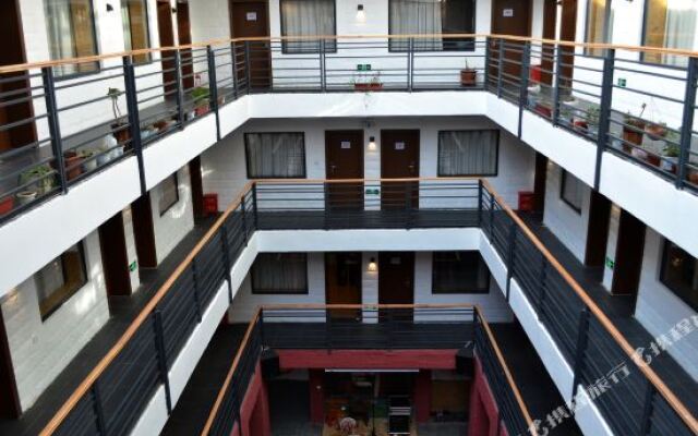 Kangsang Youth Hostel (Potala Palace Jokhang Temple)
