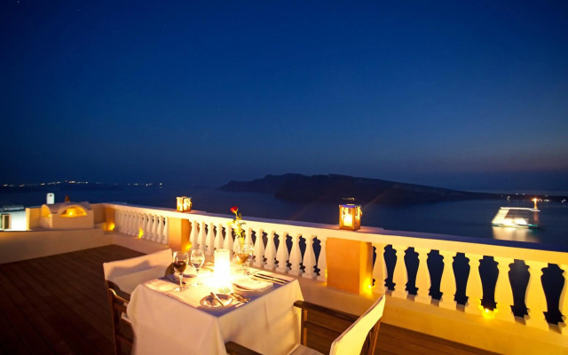 Oia Mansion