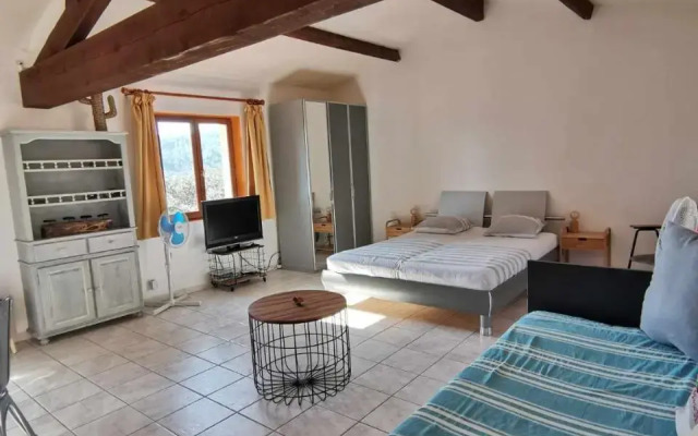 Gites Colline De Sollies