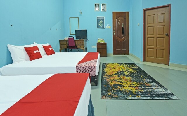 OYO 90441 Cz Traveler's Hotel