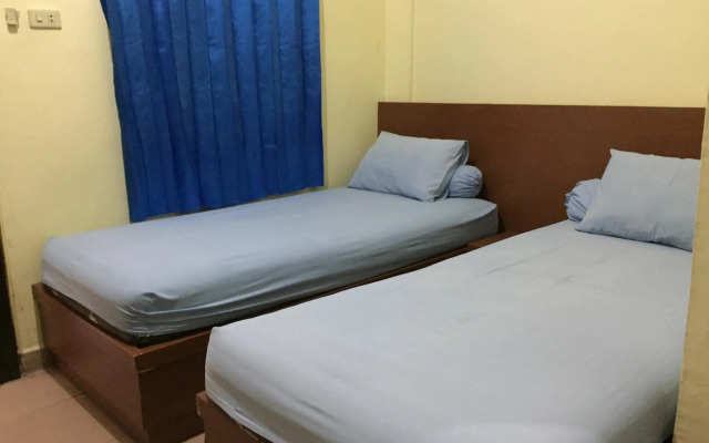 OYO 1149 Hotel Mustika