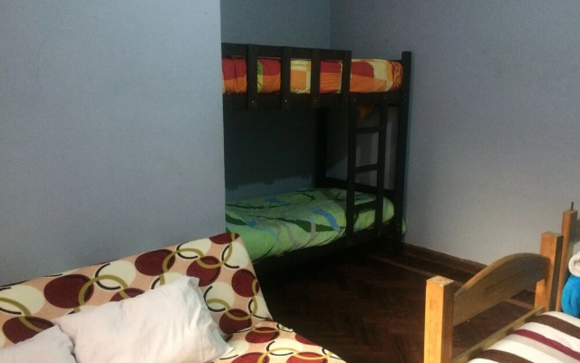 Explorers House - Hostel