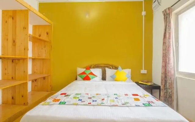 OYO 19181 Home Bright 2BHK Near Club Cubana