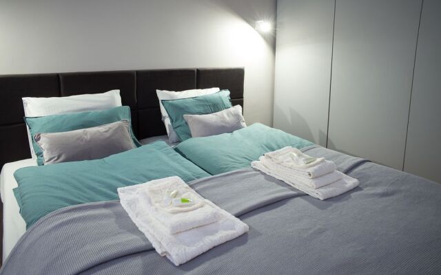 PAULOVE Apartments