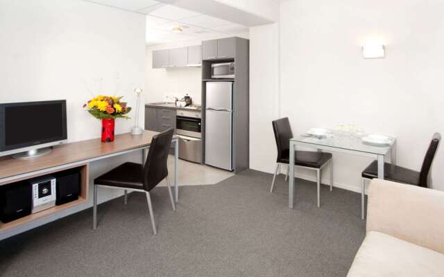 Quality Suites Central Square