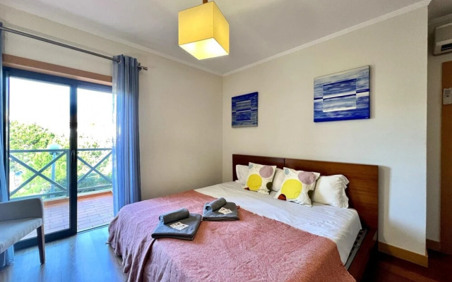 Albufeira Modern 3 With Pool by Homing